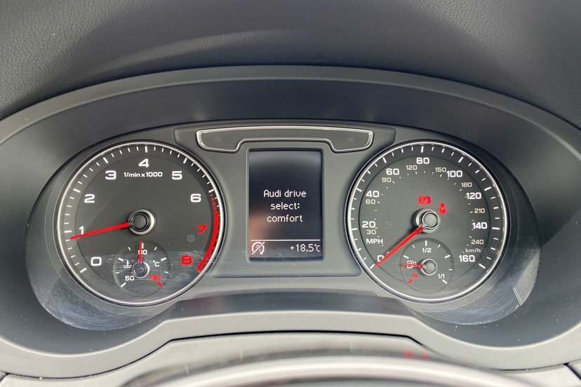 Audi Q3 1.4 Tfsi Cod Sport Euro 6 Ss Black #32