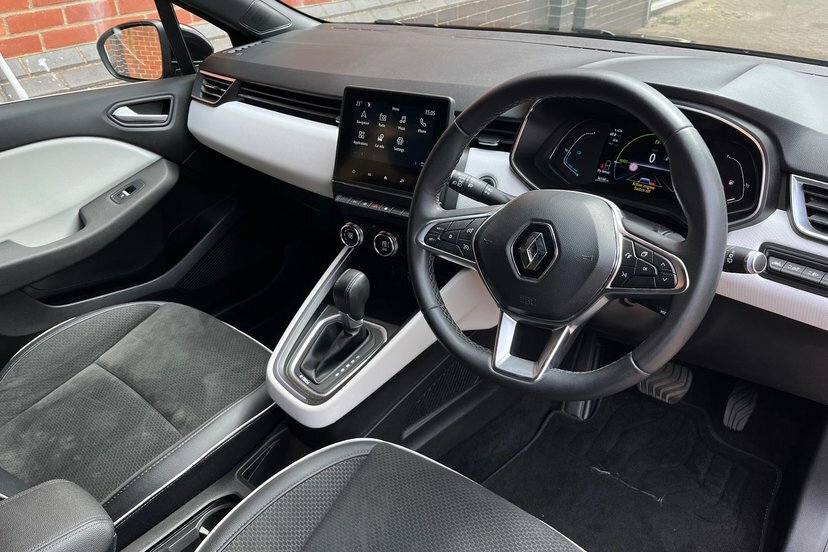 Renault Clio 1.0 Tce 90 Lutecia Se Black #27