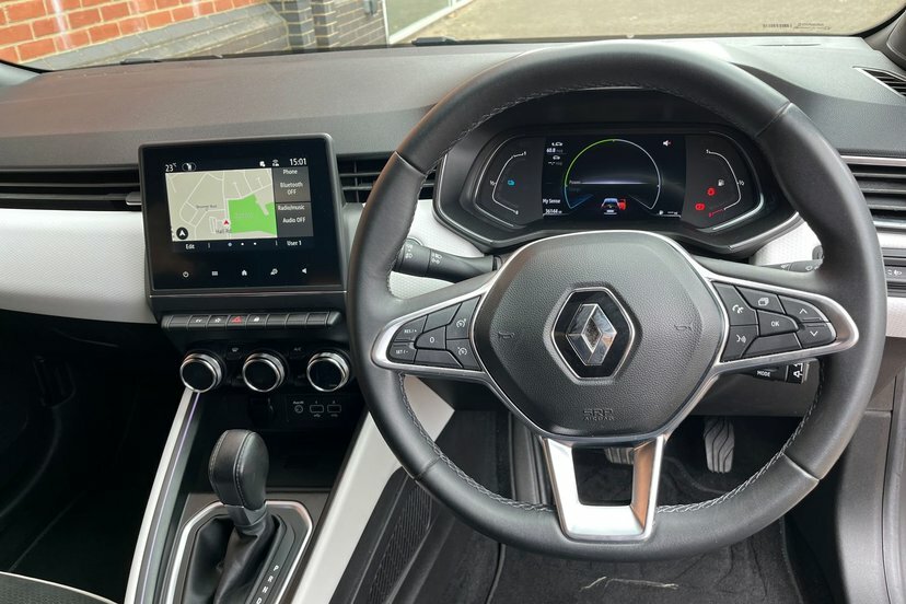 Renault Clio 1.0 Tce 90 Lutecia Se Black #16