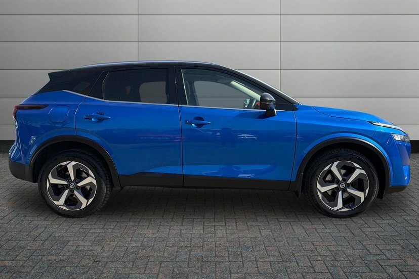 Nissan Qashqai 1.3 Dig-t Mhev N-connecta Suv Hybrid Xt Blue #4