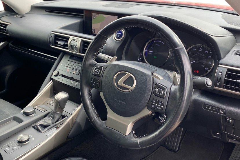 Lexus IS 2.5 300H Advance Saloon Hybrid E-cvt 2 Red #6