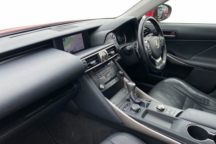 Lexus IS 2.5 300H Advance Saloon Hybrid E-cvt 2 Red #2