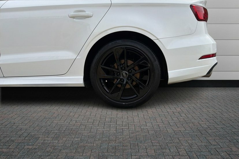 Audi A3 1.5 Tfsi Cod 35 Black Edition Saloon S White #5