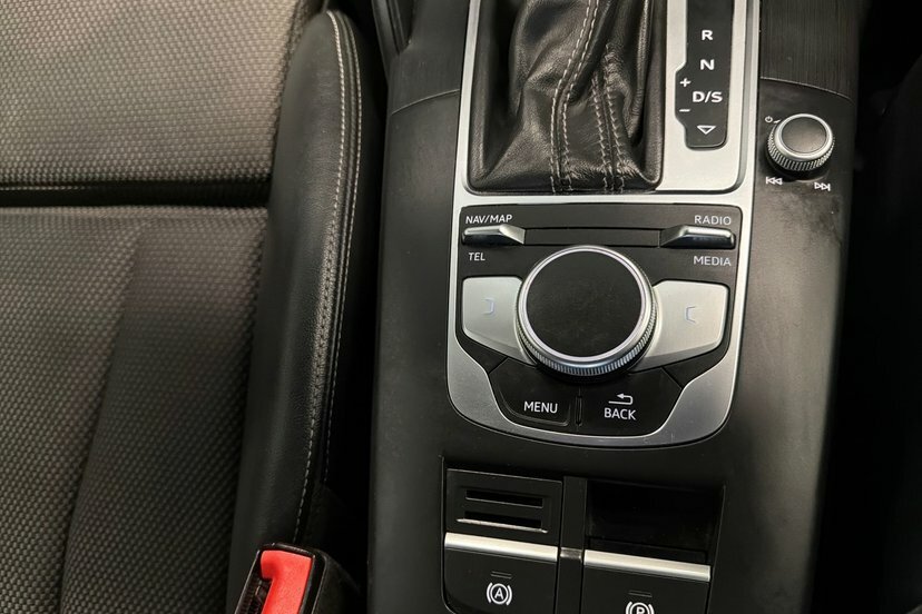 Audi A3 30 Tfsi 116 Sport Black #38