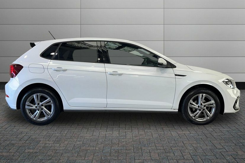 Volkswagen Polo 1.0 Tsi R-line Hatchback 95 Ps White #4