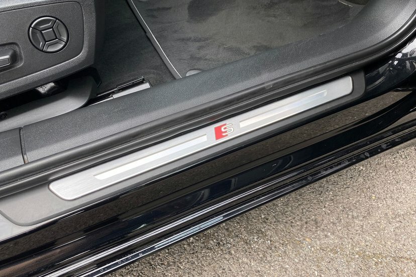 Audi A6 Saloon A6 S Line 40 Tdi S-a Black #40