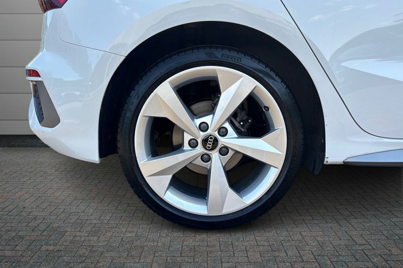 Audi A3 1.0 Tfsi 30 S Line Sportback 11 EF72YFN White #5