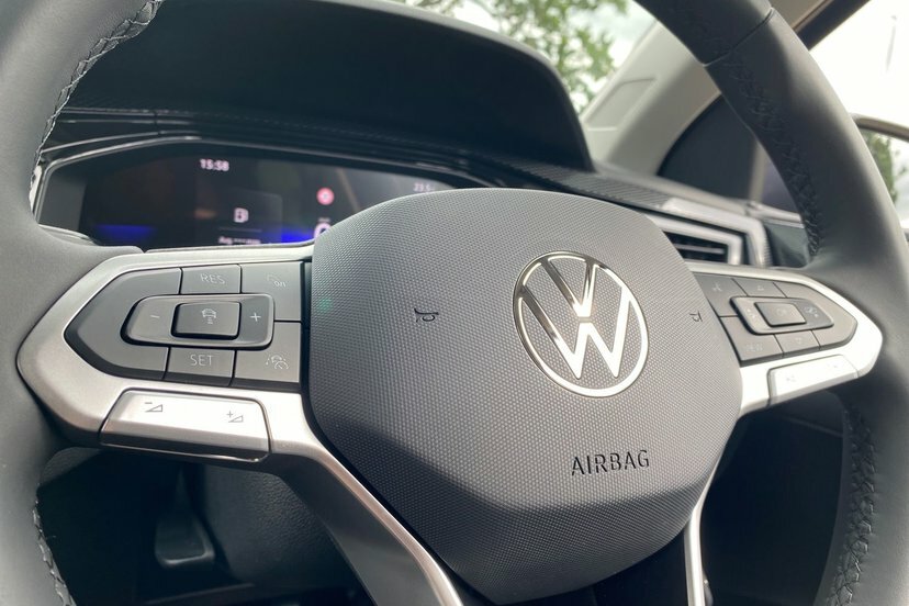 Volkswagen Polo Hatchback White #38