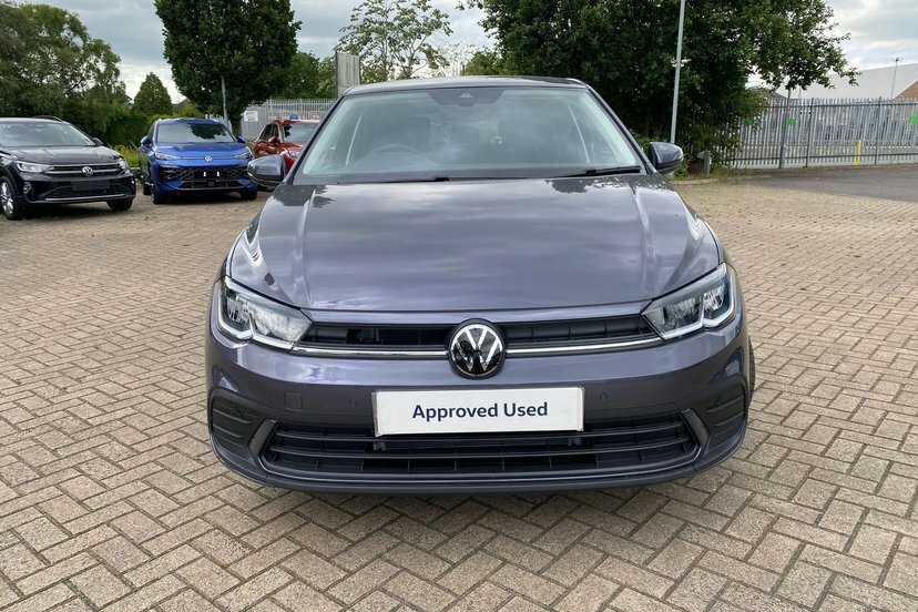 Volkswagen Polo Hatchback White #17