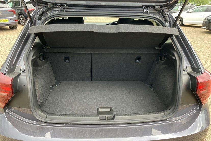 Volkswagen Polo Hatchback White #12