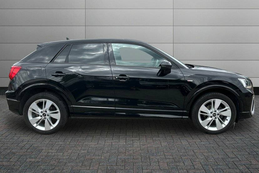 Audi Q2 1.5 Tfsi Cod 35 S Line Suv S Tronic 15 Black #4