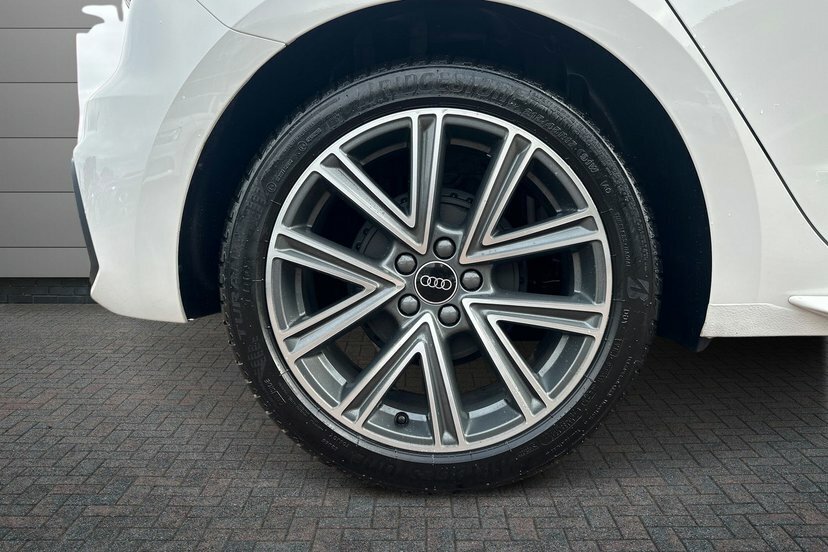Audi A1 1.0 Tfsi 25 S Line Sportback S Tronic White #5