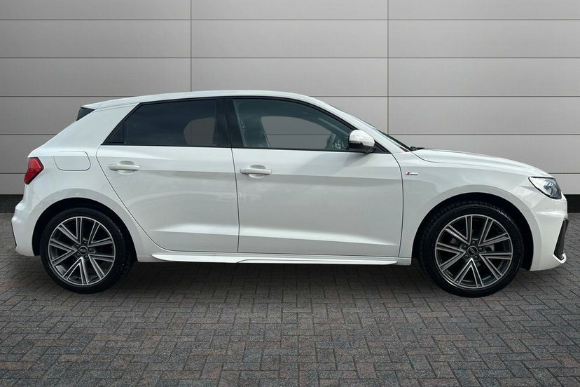 Audi A1 1.0 Tfsi 25 S Line Sportback S Tronic White #4