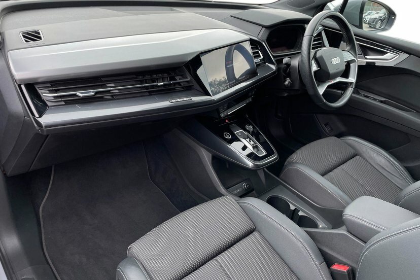 Audi Q4 E Tron 35 S Line Suv 55Kwh 170 Ps LS23BZY Grey #2