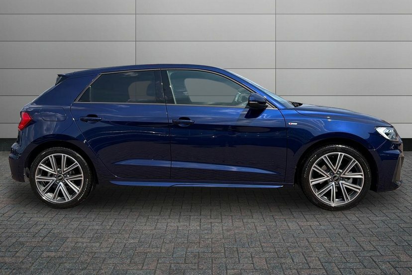 Audi A1 1.0 Tfsi 30 S Line Sportback S Tronic Blue #4