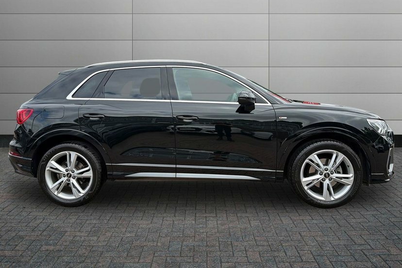 Audi Q3 1.5 Tfsi Cod 35 S Line Suv 150 Black #4