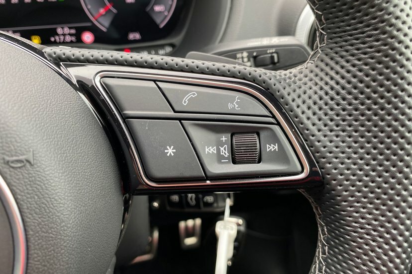 Audi Q2 35 Tfsi Black Edition S Tronic Tech Pro Black #36