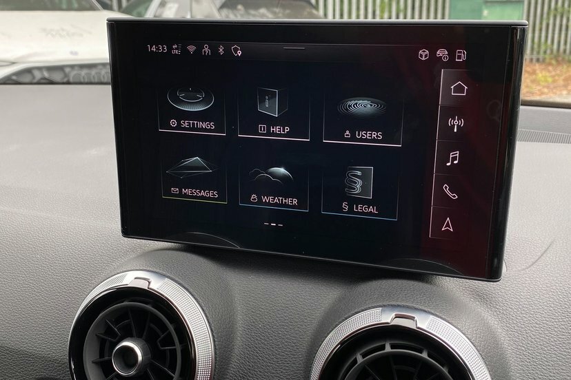 Audi Q2 35 Tfsi Black Edition S Tronic Tech Pro Black #24