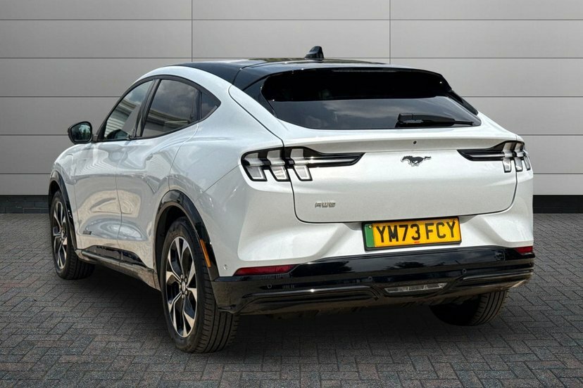 Ford Mustang Mach-E Extended Range 91Kwh Suv Aw White #3