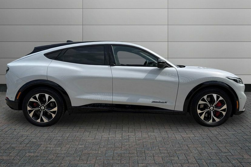 Ford Mustang Mach-E Extended Range 91Kwh Suv Aw White #4