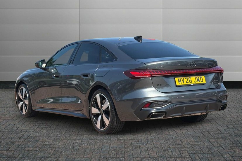 Audi A5 2.0 E-hybrid 25.9Kwh Black Edition Saloon Petr Grey #3