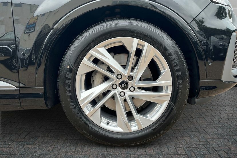 Audi Q7 3.0 Tfsi V6 55 Black Edition Suv Tiptro Black #5
