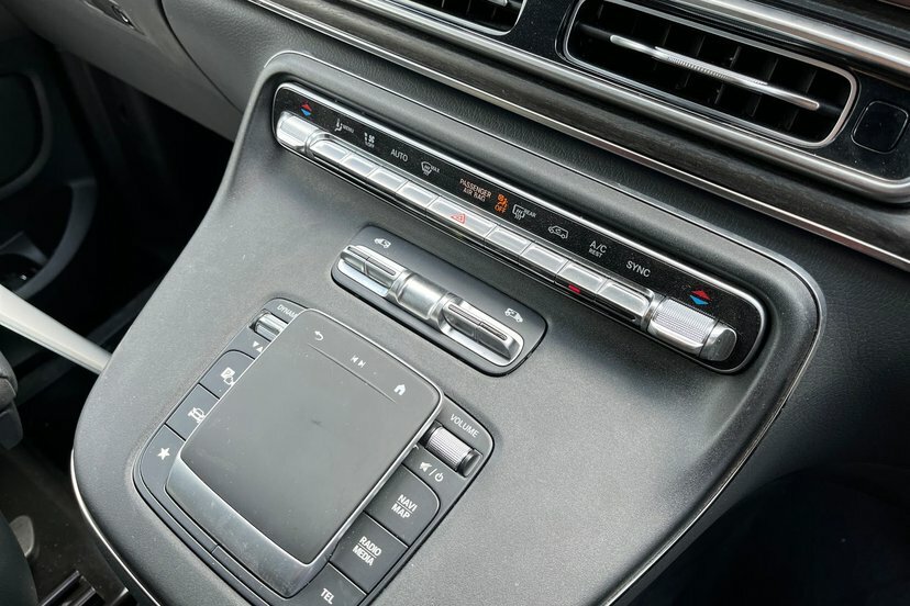Mercedes-Benz V Class V 300 D Premium Extra Long Black #21