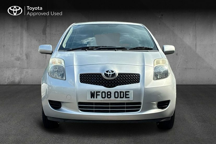 Toyota Yaris Hatchback Grey #15