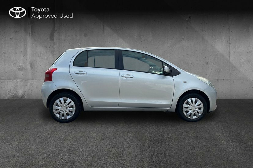 Toyota Yaris Hatchback Grey #16