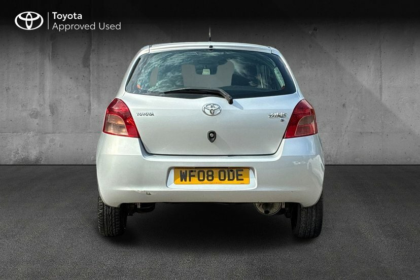 Toyota Yaris Hatchback Grey #19