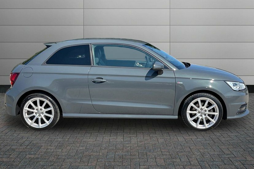 Audi A1 1.4 Tfsi S Line EX67XTB #4