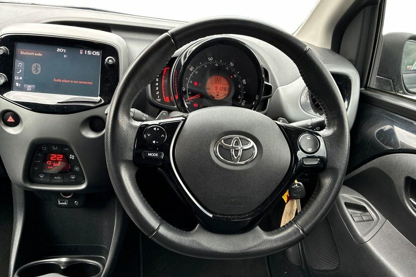 Toyota Aygo 1.0 Vvt-i X-trend Funroof X-shift 71 P Black #6