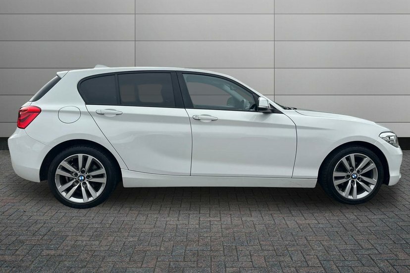 BMW 1 Series 1.5 118I Sport YH69OMP #4