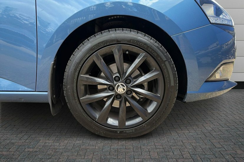 Skoda Fabia 1.0 Tsi Colour Edition Hatchback GK71OOA Blue #5