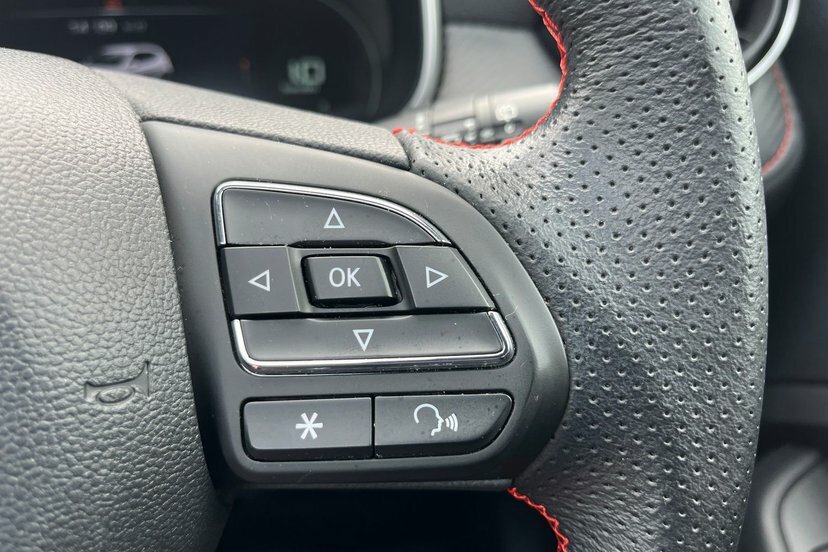 MG ZS 1.0T Gdi Exclusive Dct Silver #29