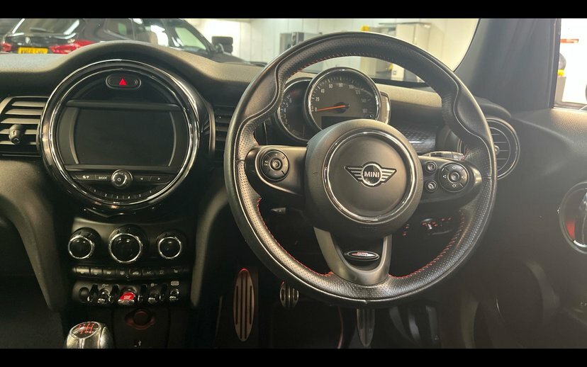 Mini Hatch 5-Door Hatch Cooper S Sport AY19HYS Black #5
