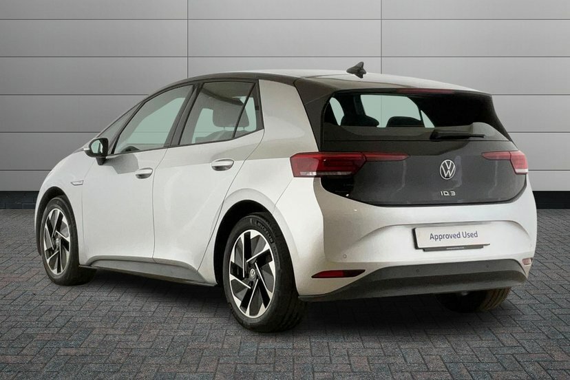 Volkswagen ID.3 Pro Performance 58Kwh Life Hatchback Black #3