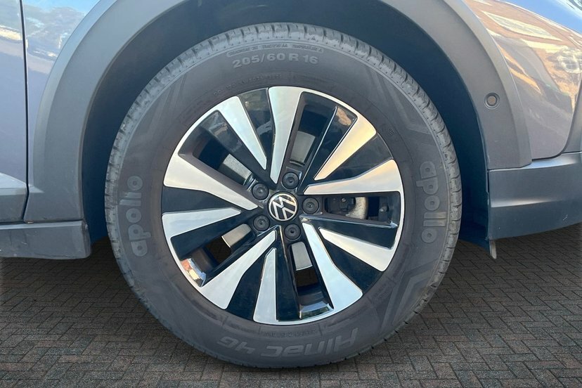 Volkswagen Taigo 1.0 Tsi Life Suv Dsg 110 Ps Grey #5