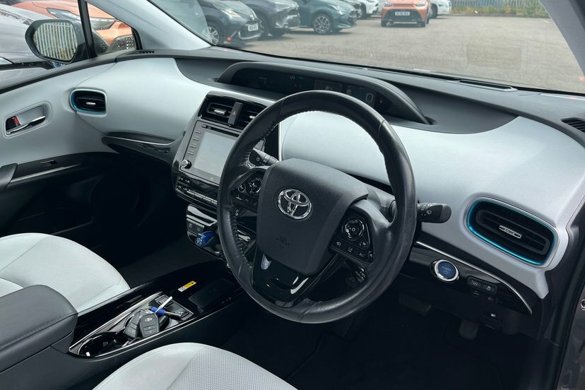 Toyota Prius Silver #13