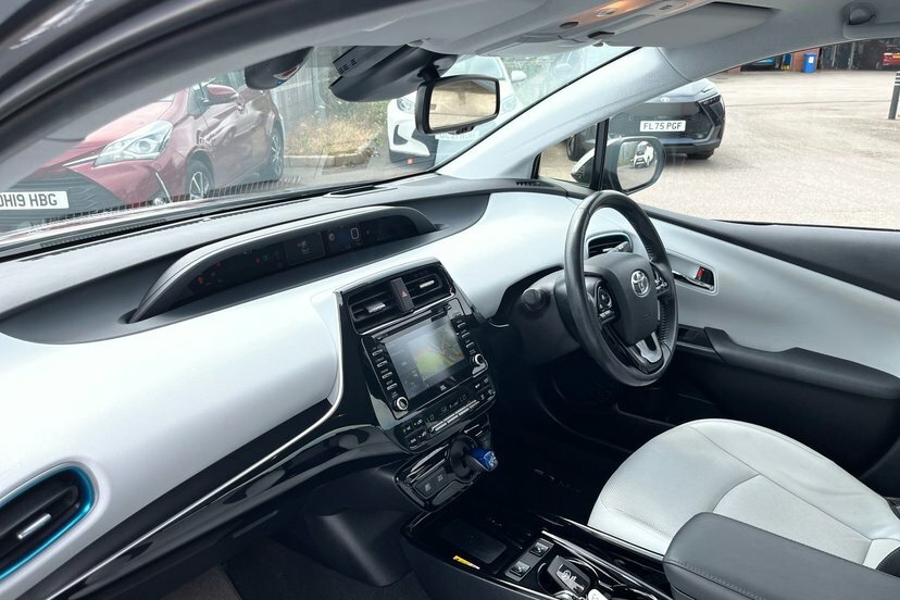 Toyota Prius Silver #24