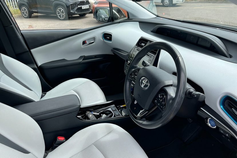 Toyota Prius Silver #29