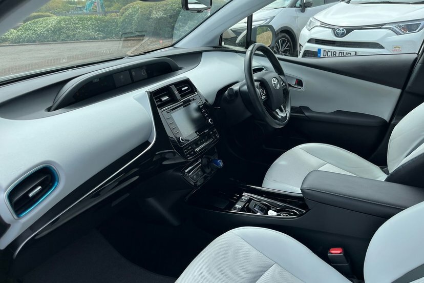 Toyota Prius Silver #42