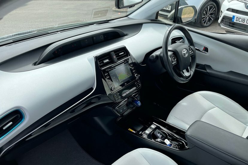 Toyota Prius Silver #43
