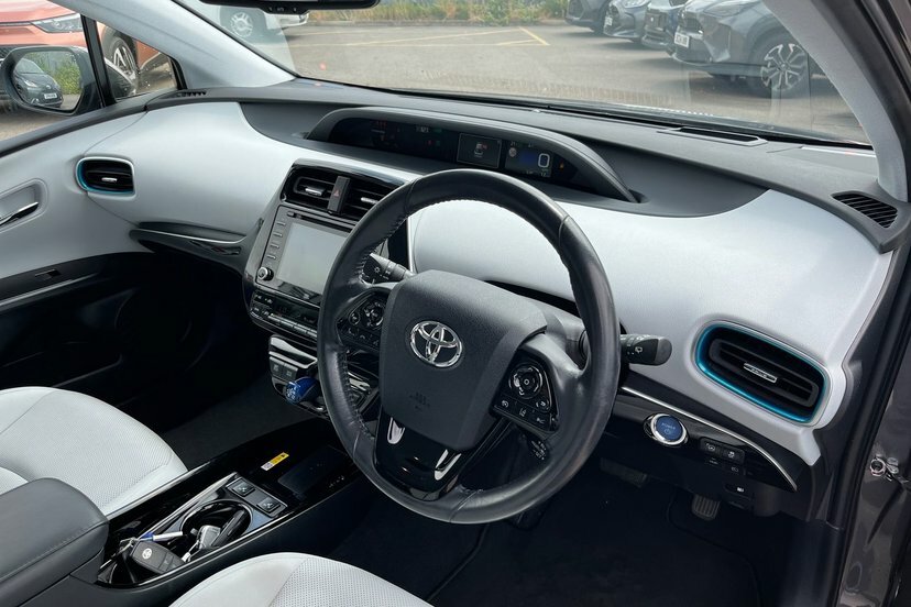 Toyota Prius Silver #28