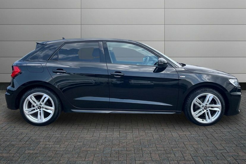 Audi A1 1.5 Tfsi 35 S Line Sportback S Tronic Black #4