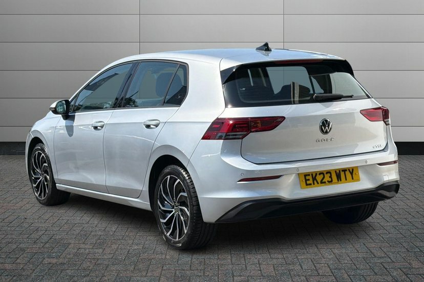Volkswagen Golf 1.5 Etsi Mhev Life Hatchback Hybrid Dsg EK23WTY Silver #3