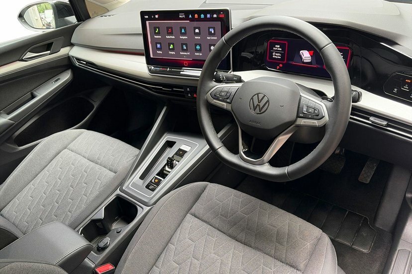 Volkswagen e-Golf 1.5 Tsi Ehybrid 19.7Kwh Match Hatchback Black #6