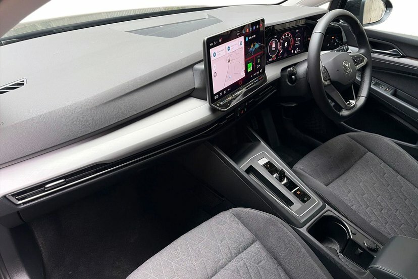 Volkswagen e-Golf 1.5 Tsi Ehybrid 19.7Kwh Match Hatchback Black #2