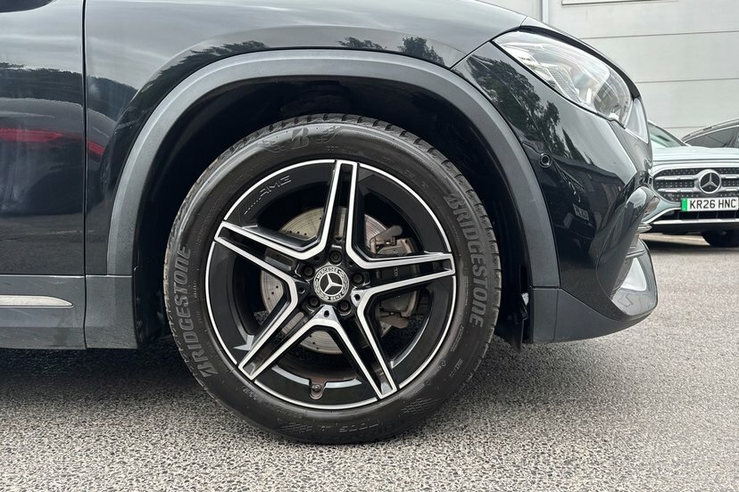 Mercedes-Benz GLA Class 1.3 Gla200 Amg Line Premium Suv 7G-dc Black #4