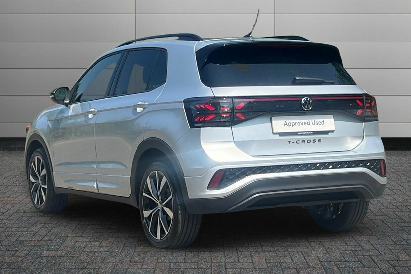 Volkswagen T-Cross 1.0 Tsi Black Edition Suv Dsg 115 Ps Silver #3